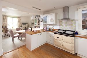 46 Salisbury Street_Kitchen- click for photo gallery